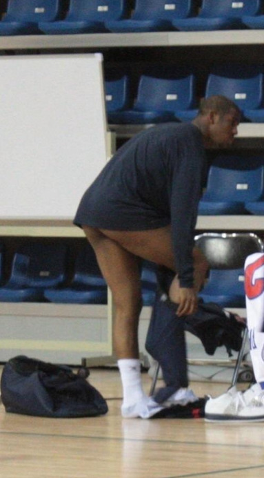 kowel-changeblogspotcom:  Naked NBA Player Chris Paul