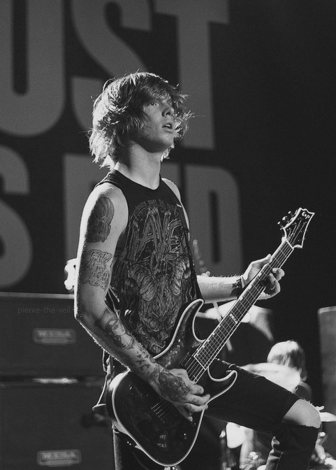 pierxe-the-veil:   Alan Ashby, Of Mice & Men not my pic just edited 
