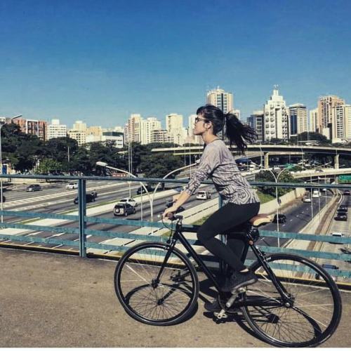 javi-ballestero:@marianatoledo20 #citygirls #girlbike #girlsgonefixie #ridegirl #ridelikegirl #fixie