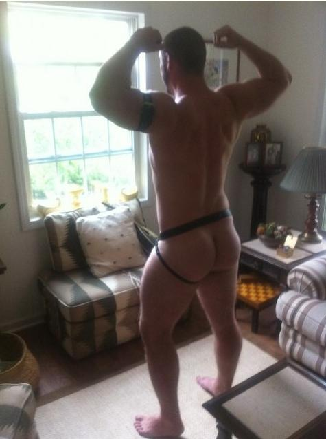 hotmensecretfolder:  hot men secret folder rate my blog!