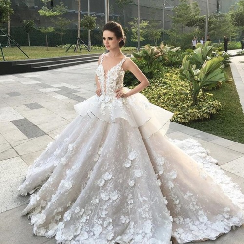 fabulousfashionfreak:  Mak Tumang