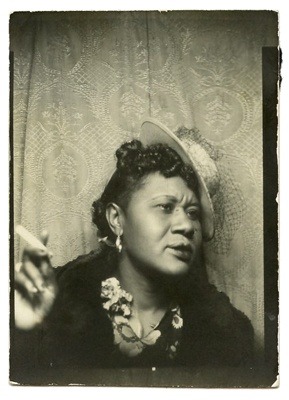 stereoculturesociety:CultureSOUL: The Black Women *Photobooth Series* (1940s-60s)The faces of black 