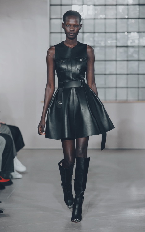 David Koma / Fall 2018 / RTW Model: Shanelle Nyasiase