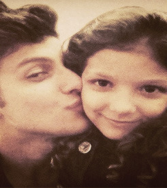 foryouchay:  Chay and kids  