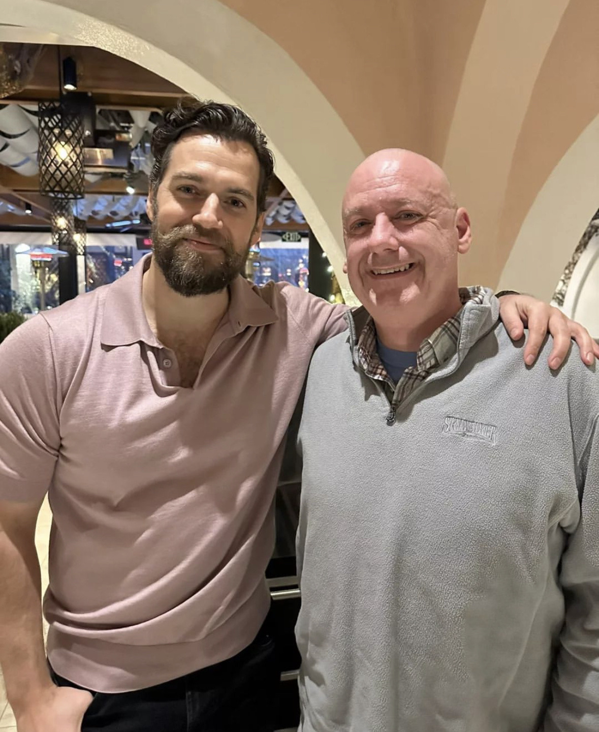 New photo of Henry in Tenerife : r/HenryCavill