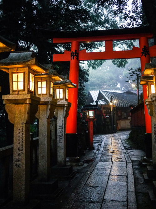 ica-zakura: Kyoto: Fushimi Inari Taisha (by daniel.frauchiger)