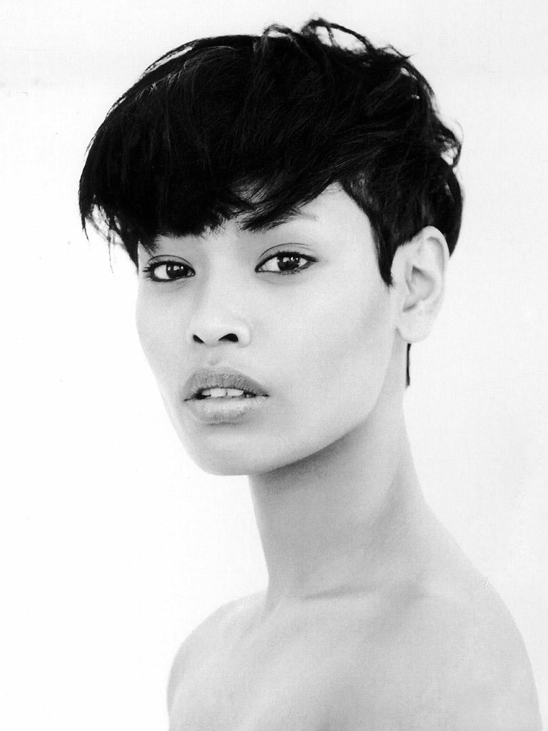 mrandmrseventwofive:  Amira Ahmed 