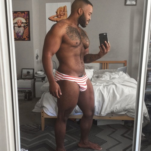 furrypty:  Indulge your senses with the beauty of the male shapes!