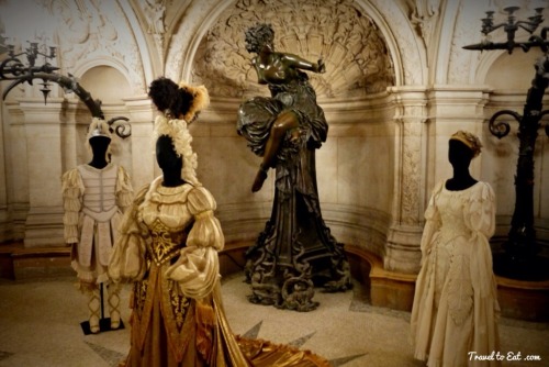 castlesandmedievals: The Palais Garnier (pronounced: [palɛ ɡaʁnje] French   (help·info)) is a