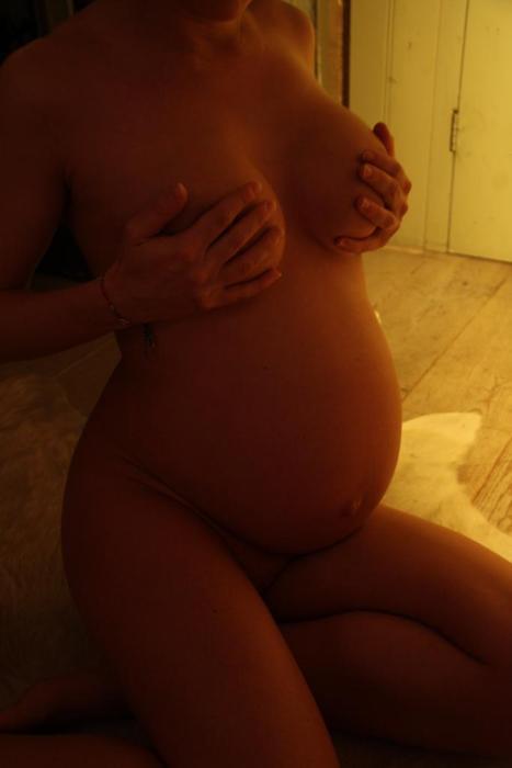  Follow for more preggo pictures  Pregnant adult photos