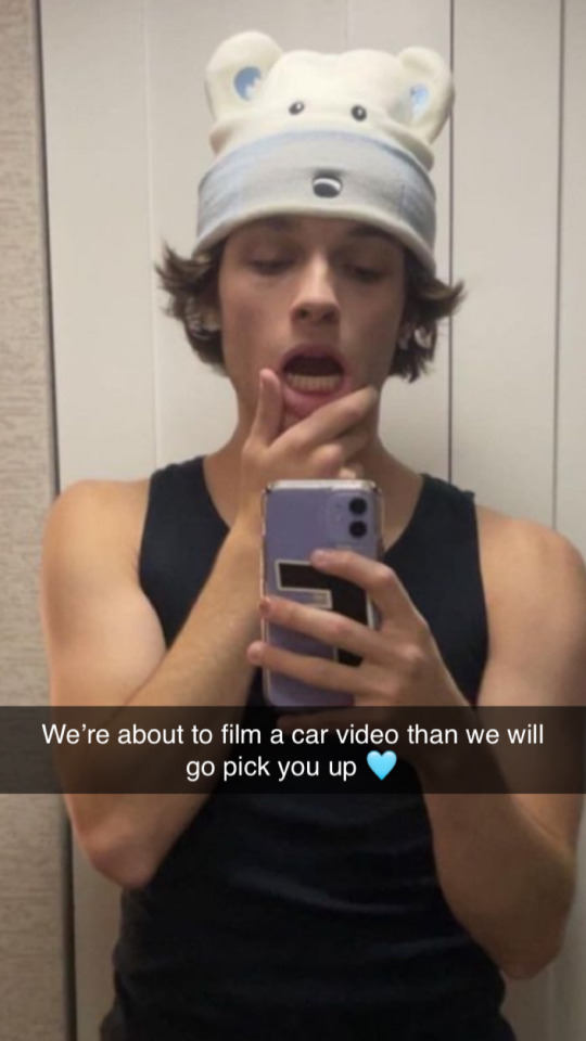 BF Chris Snaps X Fem Reader