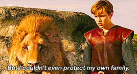 sylvia-tilly:31 Days of Narnia - Day 22: Favourite Scene↳ Peter Pevensie