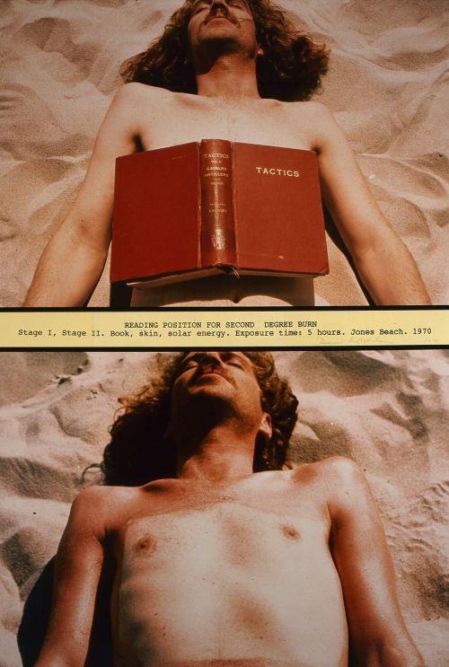 Dennis Oppenheim (1938-2011) - Reading position for second degree burn, 1970c-print (61 x 57,5 cm)