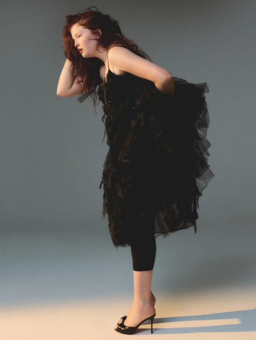 Tess McMillan By Hasse Nielsen For Elle UK Magazine May 2024