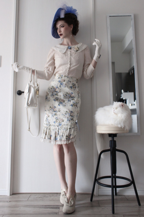 fannyrosie:  Outfit to go visit the Demitasse exhibition that was held at the Shoto Museum of Art, t