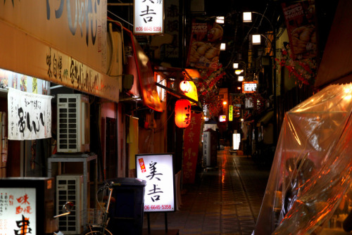 #Japon#Japan#Osaka#shinsekai#street#lights#night#city#lantern #photographers on tumblr