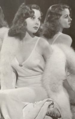 sweetheartsandcharacters:  Susan Hayward