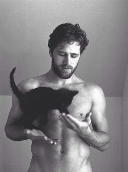 Omg what is sweeter here. The kitty. The guy. Or the guy with the kitty.
