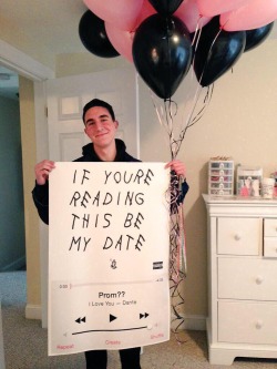 sexforhamburgers:  OMG look it’s a totally creative, none offensive, and very funny way to ask someone to prom. 👏🏿👏🏿👏🏿👏🏿