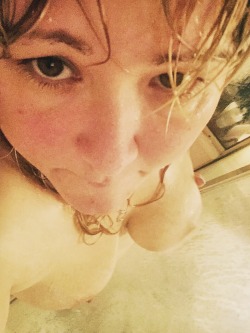 Davidsdirtygirl:  Raw And Exposed. Wet No Make Up .  Hot Shower After A Long Day