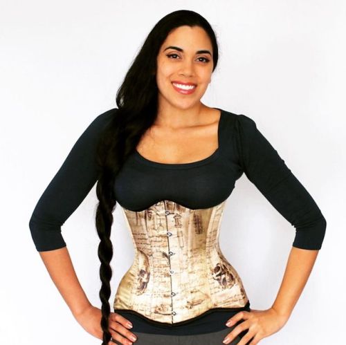 Next corset review is now up! This is the Extreme Waist longline with real (public domain) illustrat