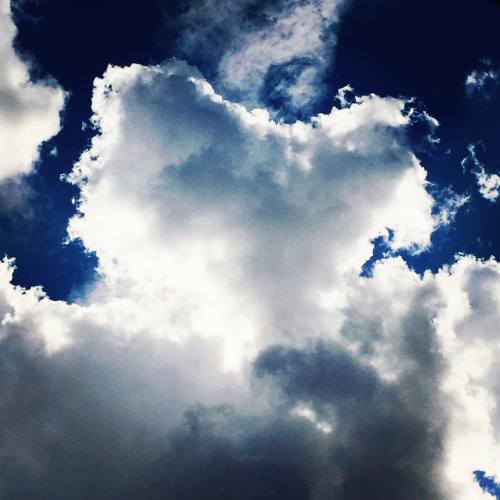 Porn Heart amongst the clouds. #loveisintheair photos