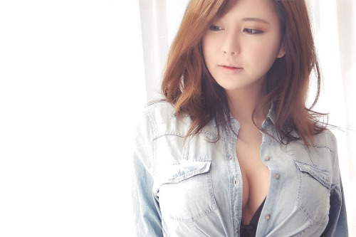 Ryu Ji Hye - Denim Set Pics porn pictures