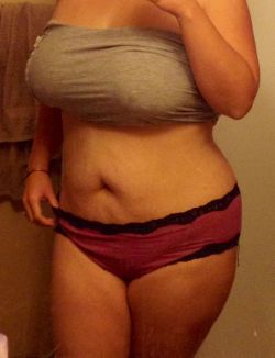 boowiebrown:  Morning tummy. This picture/these underwear make my tummy look really short. Meh. I still love it. 