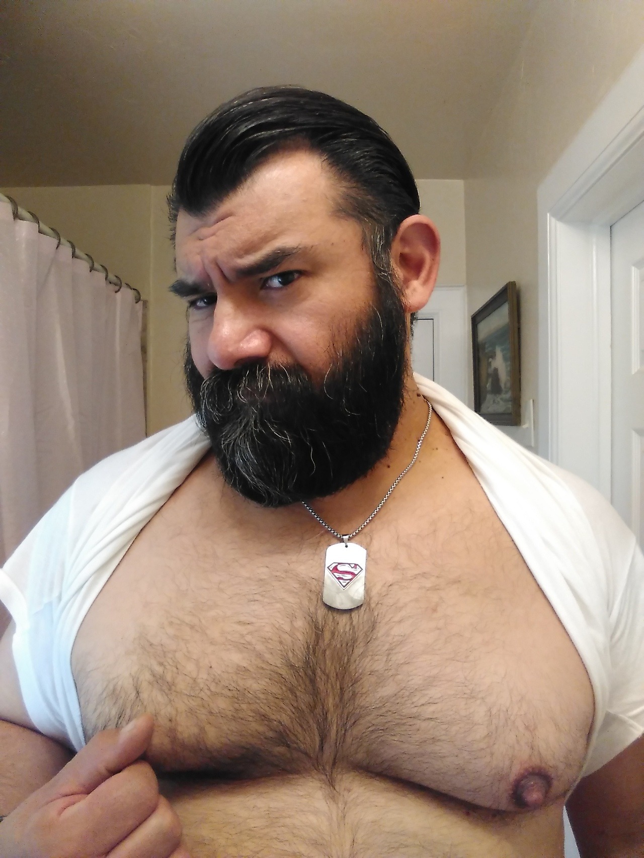 pizzaotter:  sraebyriah:  Mr. TUGG!  Dream daddy.