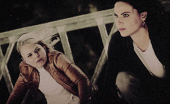 h0pe-bey0nd-the-stars:  Swanqueen + grabby hands 
