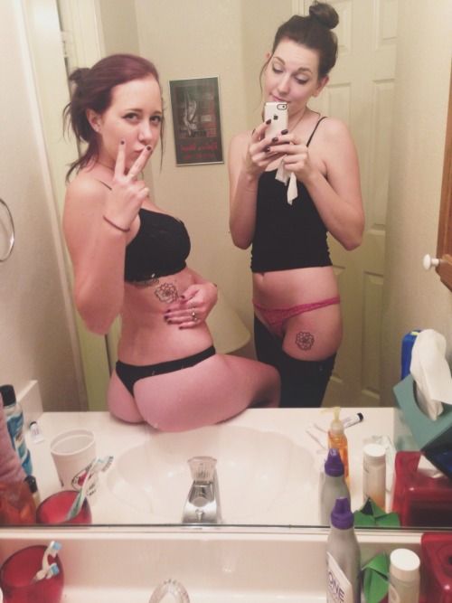 datsrad: shelby-cakes: just cleaning our tattoos lmao we r perfect  ps look at our butts