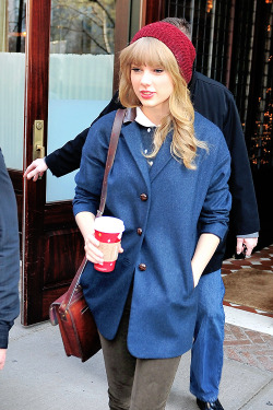 swiftgallery:  Leaving her hotel in New York