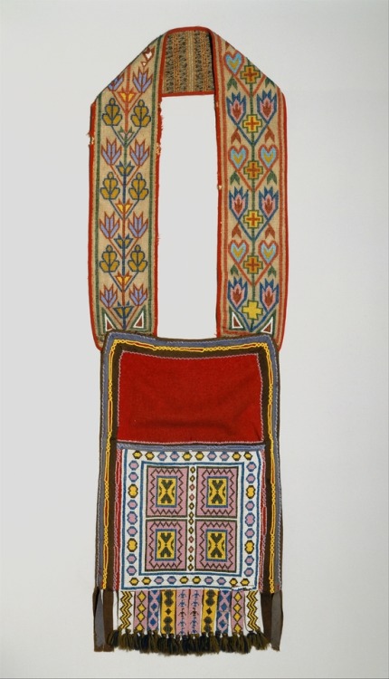 met-africa-oceania: Bandolier Bag, Metropolitan Museum of Art: Arts of Africa, Oceania, and the Amer