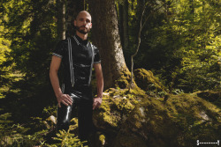 s——–y: Not quite nude, but hot nevertheless 😜 @black_merkur We went towards the alps and found a beautiful location in the woods for a second skin shoot. All rubber and socks: @misterb.amsterdam / Boots: Undercover.