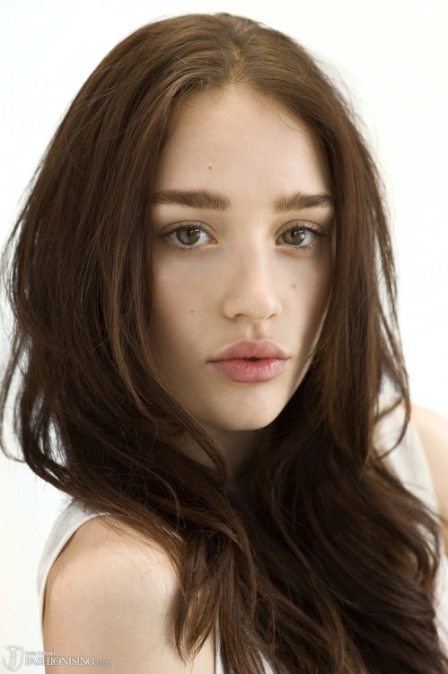 https://amazinggirlsphotos.tumblr.com/post/157984637106