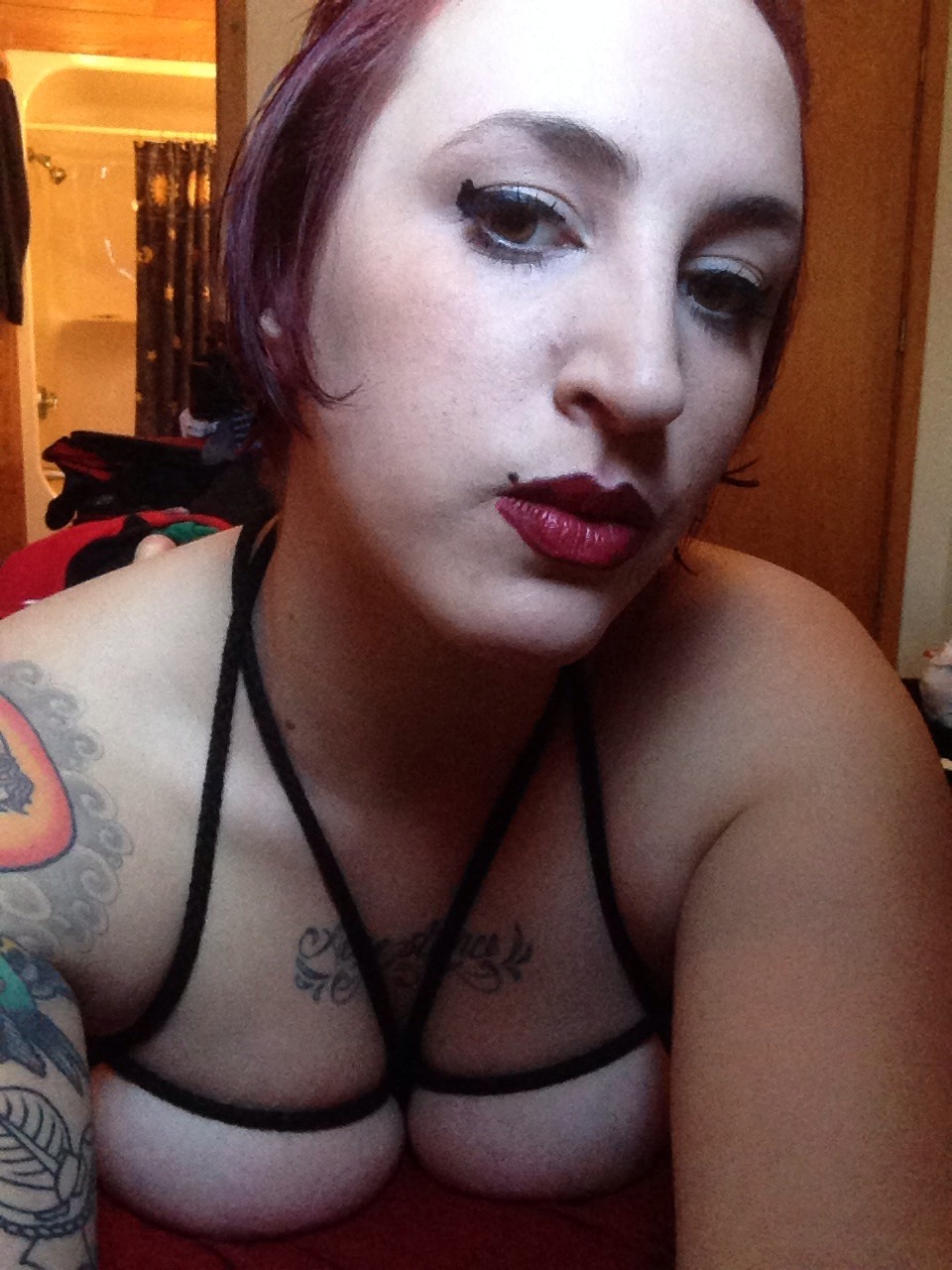 punishmykitty:  ladywolfpup:  First time thing myself :)  -Sir