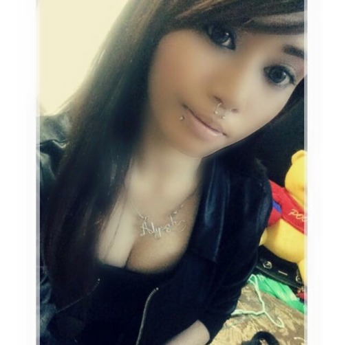batangbesarbabe: dandodol: Owe me Money and run away. Slut This is my ex..she’s quite a sundal..name