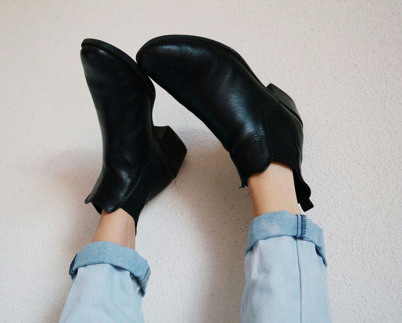 aureat:Bf jeans n Chelsea boots r life