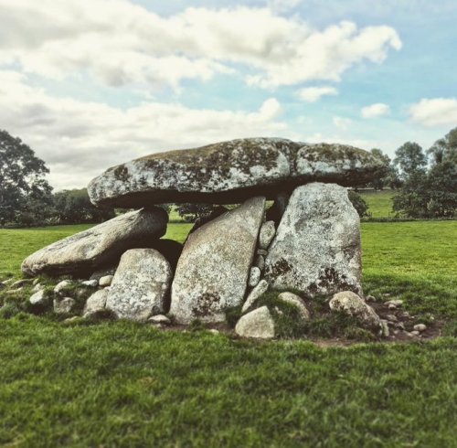 Haroldstown dolmen, Co Carlow. This impressive Neolithic monument dates from around 3500 BC