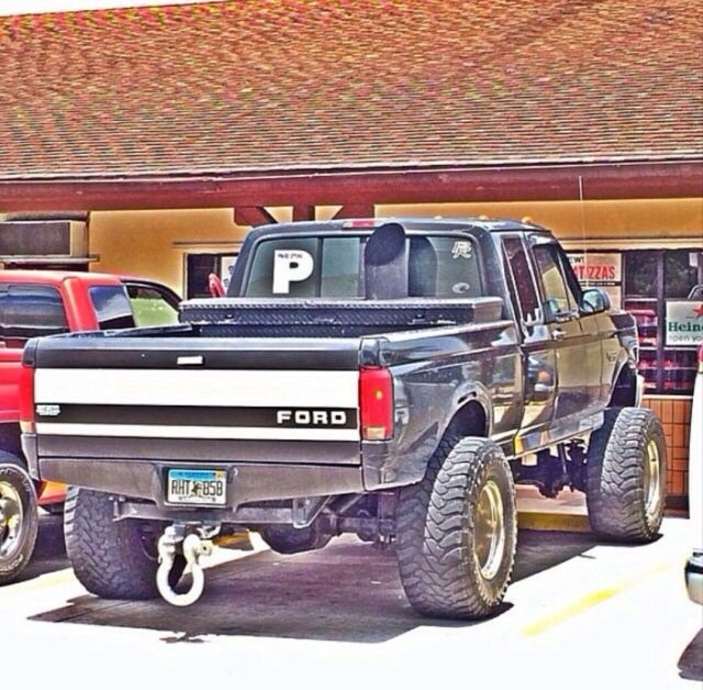 eleazarfrancis:  exactly how i want my F250  Needs a headache rack 😏 and I&rsquo;d