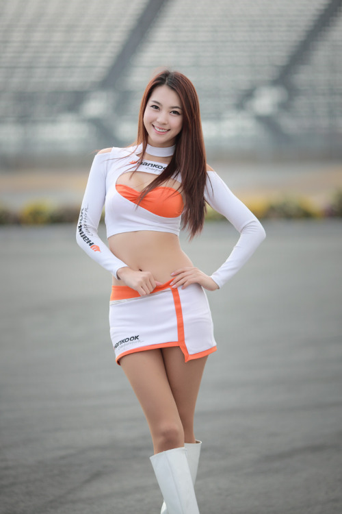 Korean Racing Model Joo Da Ha (주다하)