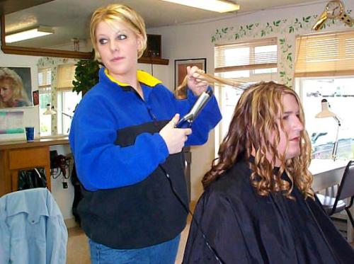 mykindagurlz:  OK…confession time. I *REALLY* love it when sissies have their hair done. Talk about 