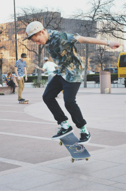 0bscuresky:  i-skate-on-the-sea-bitches:  sk-vte:  playstvti0n:  DOPE BLOG.  ✵  STREET/URBAN/SKATE HERE.  skate/urban blog