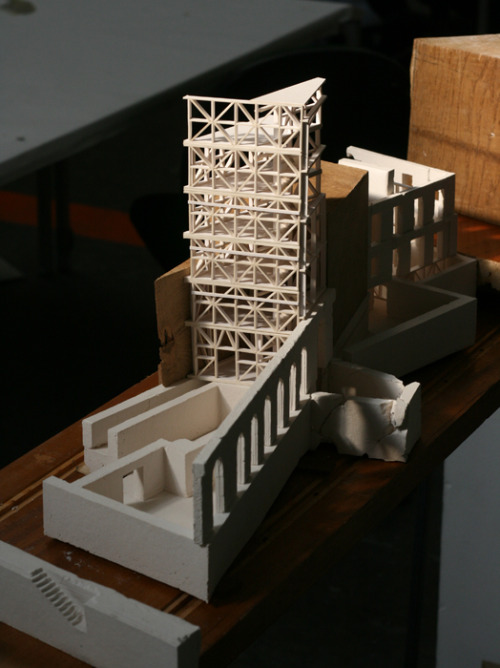 1:100 scale layout model.  Lisbon print workshop.