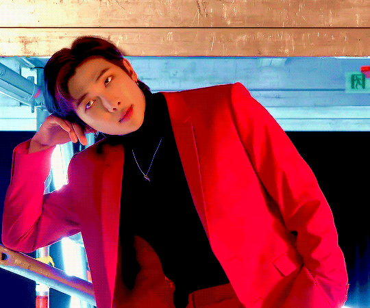 𝗥𝗠 𝗡𝗘𝗪𝗦 𝗗𝗔𝗧𝗔 on X: 📰  RM of BTS is breaking fashion barriers  as he becomes brand ambassador for Bottega Veneta BTS RM has become the 