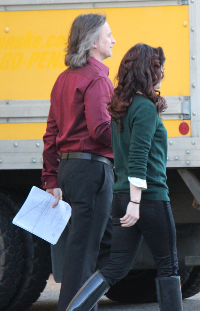 hookier:  Lana, Emilie and Robert on set - 03/17/14 &amp; 03/18/14 (x) 