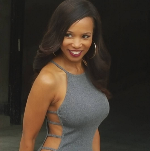 pelicanman:grimphantom2:the-perks-of-being-black:Elise Neal just turned 50 All of the photos a