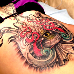 thievinggenius:  Tattoo done by Jeff Gogue.