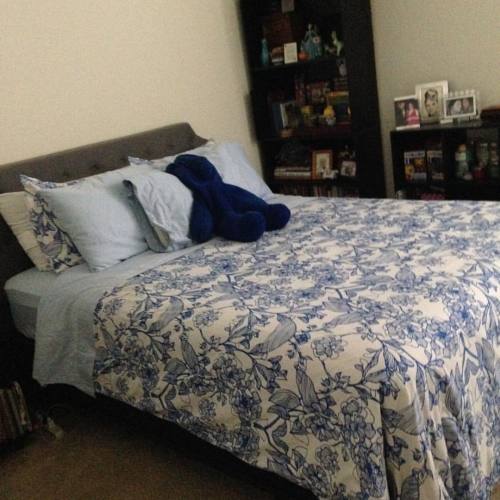 Such a subtle change (full->queen) and such a HUGE difference! Hello new bed, so happy you’