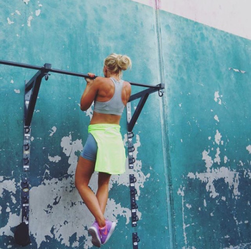stayfit-stayhappy:I wish I could do pullups at home. They’re hard as hell, but for me they are the u